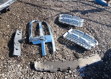 2014 Ram 1500 Laramie z USA, uszkodzony, nr VIN 1C6RR6VT3ES122826